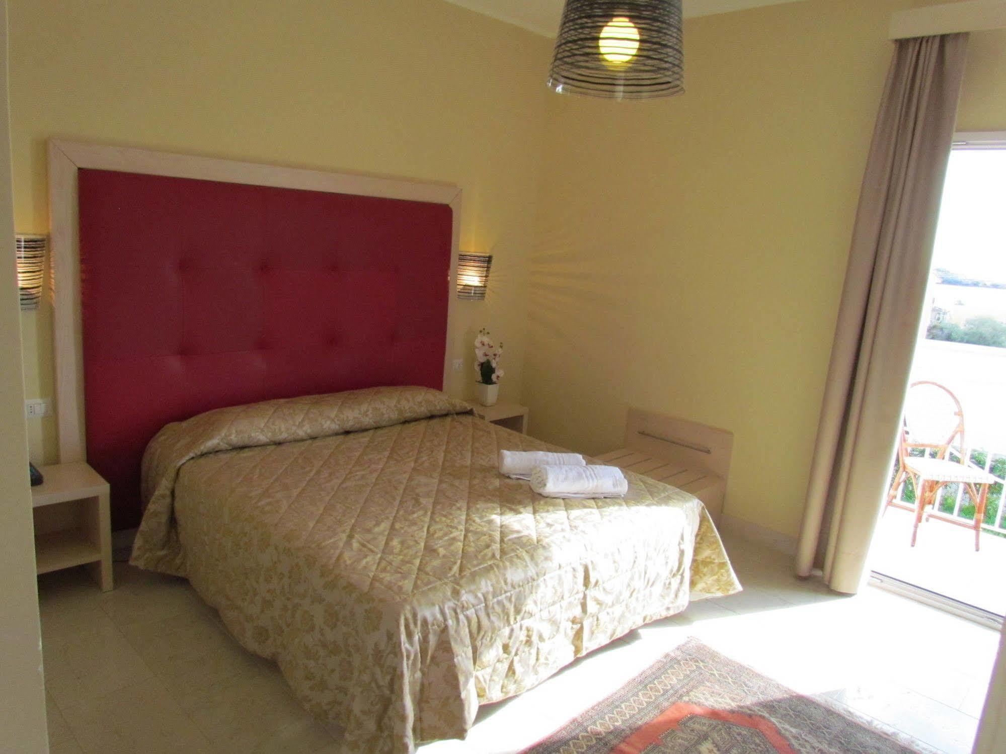 Hotel Sole Lampedusa Bagian luar foto